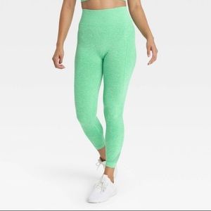 All In Motion High Waisted Rise Seamless Leggings